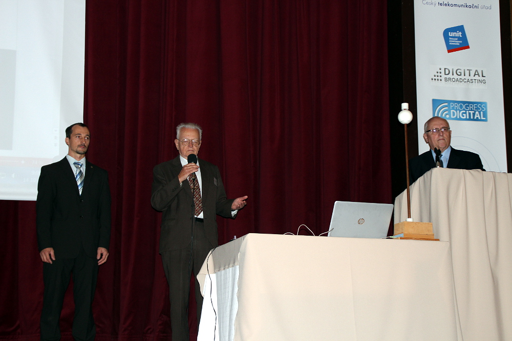 Jak to vypadalo na konferenci Radiokomunikace 2015 v Pardubicích