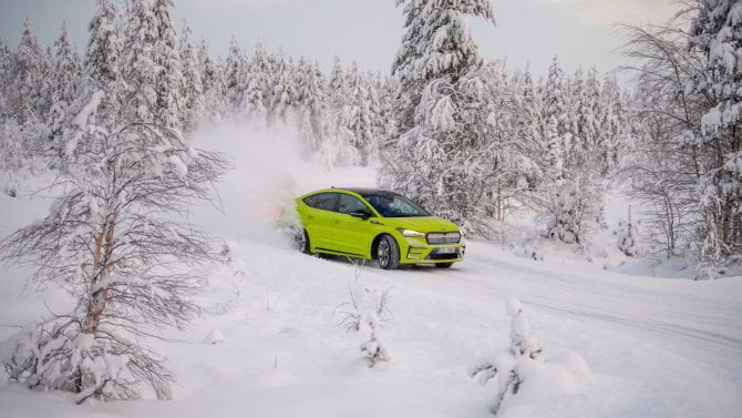 Škoda Enyaq sníh