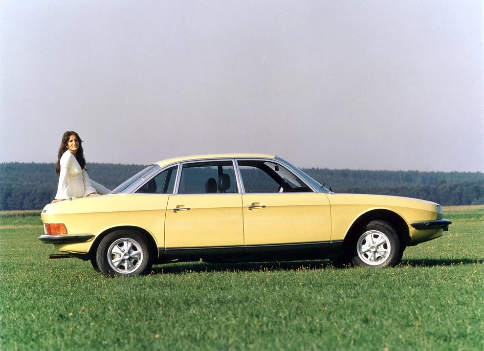 Jeden z nejznámějších reklamních záběrů Ro80, litá kola Fuchs byla příplatkovým doplňkem