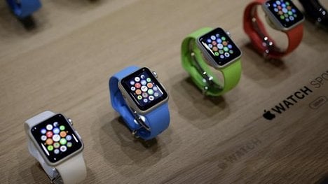 Náhledový obrázek - Propad prodeje Apple Watch poškodil celý trh