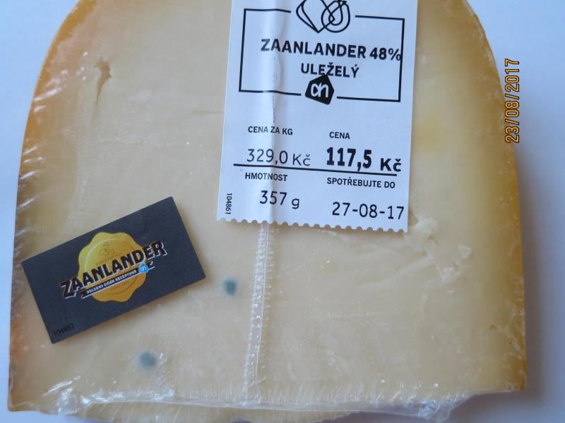 AHOLD, Česká Lípa: ZAANLANDER 48% ULEŽELÝ - na povrchu výrobku se vyskytovaly plísně bílozelené barvy viditelné pouhým okem. Výrobek původem z Nizozemska neměl prošlé datum použitelnosti. Při kontrole nebyly zjištěny nevyhovující teploty skladování tohoto výrobku.