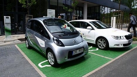 Náhledový obrázek - Lék na smog? Sobotka chce dát více peněz do elektromobility