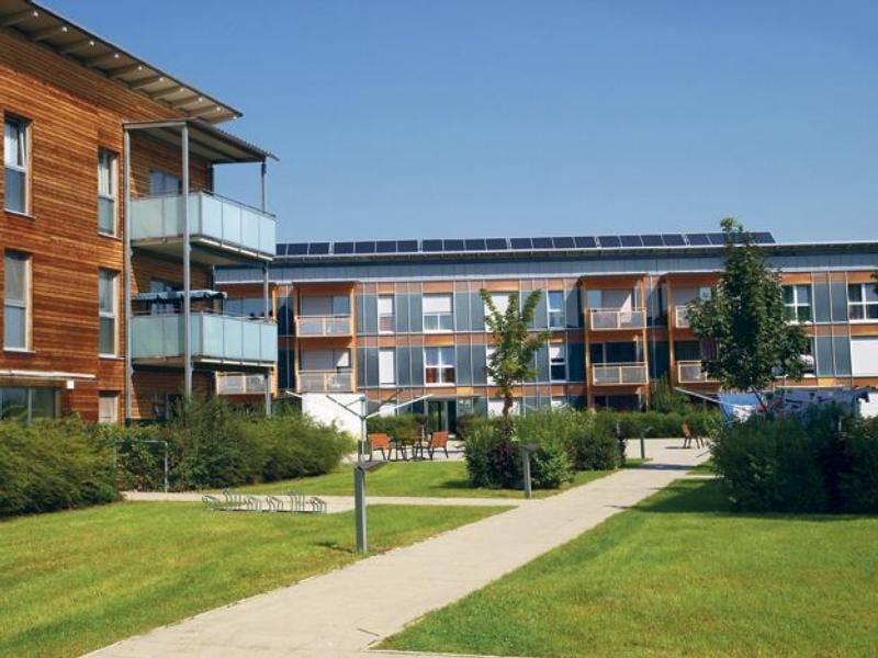 2013-05-solar-city.jpg