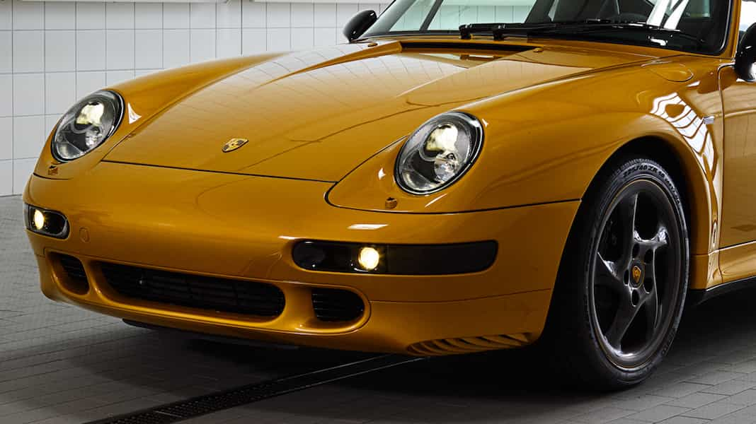 V Porsche vyrobili úplně nové 20 let staré Turbo S. Propaguje divizi Porsche Classic