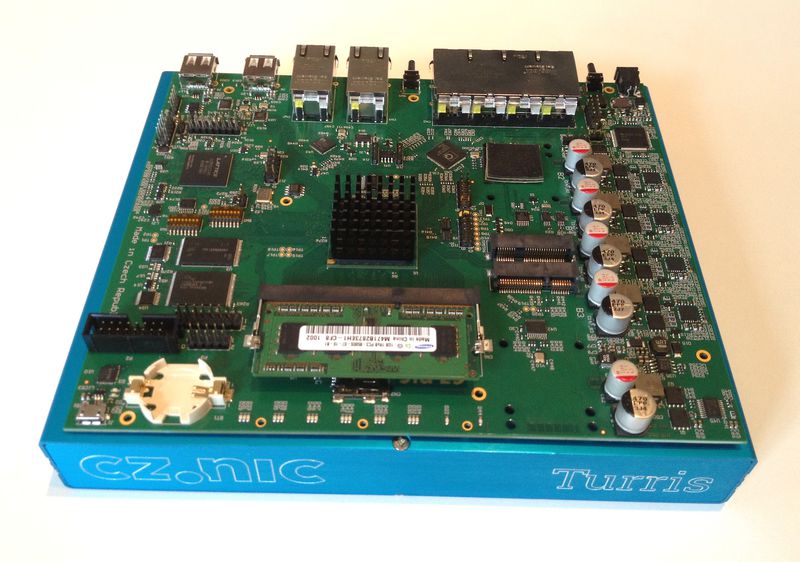 Turris router (prototyp)