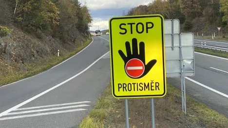 Kdo nezvládne tento kvíz za plný počet, nemá na silnici co dělat. Zopakujte si základní dopravní značky