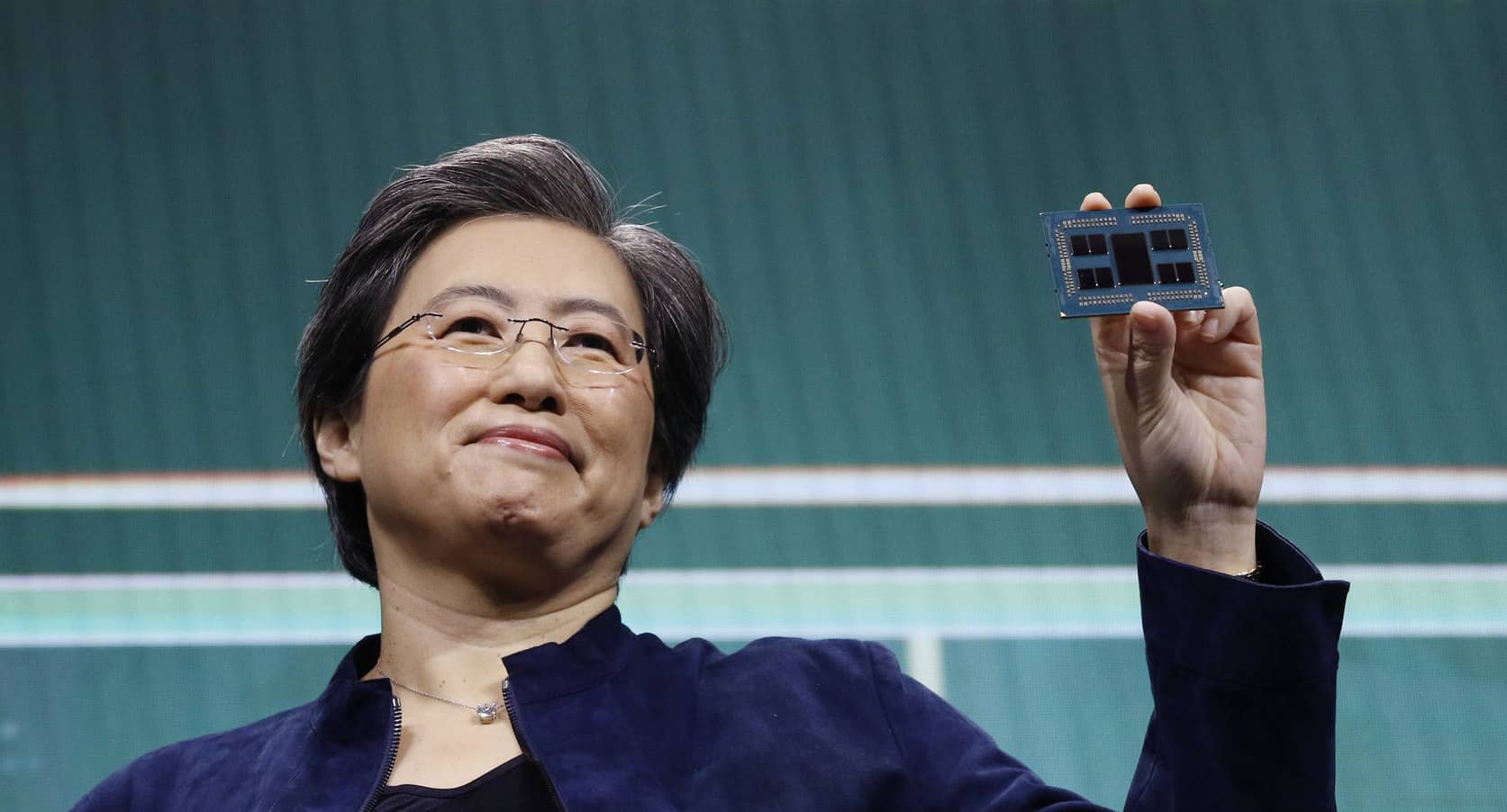 Šéfka AMD Lisa Su s procesorem Ryzen Threadripper na veletrhu CES 2020
