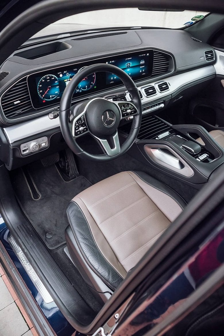 2019-12-Mercedes-Benz-GLE-400-d-00031.jpg