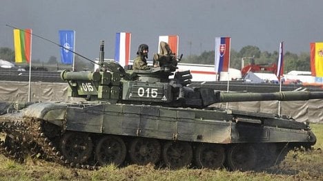 Náhledový obrázek - Šance pro české zbrojaře: Polsko chystá miliardovou modernizaci houfnic i tanků