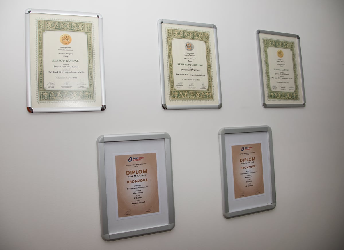 Ocenění a diplomy.