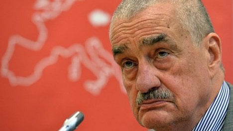 Náhledový obrázek - Na Putina pozor, varují Trumpa evropští politici v dopise. Připojil se i Schwarzenberg