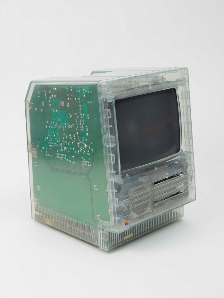 2019-03-pc599elomovc3a9-poc48dc3adtac48de-s-logem-jablka-v-aukci