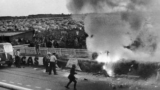 Náhledový obrázek - Katastrofa v Le Mans 1955: Během legendárního závodu vyhaslo 84 životů
