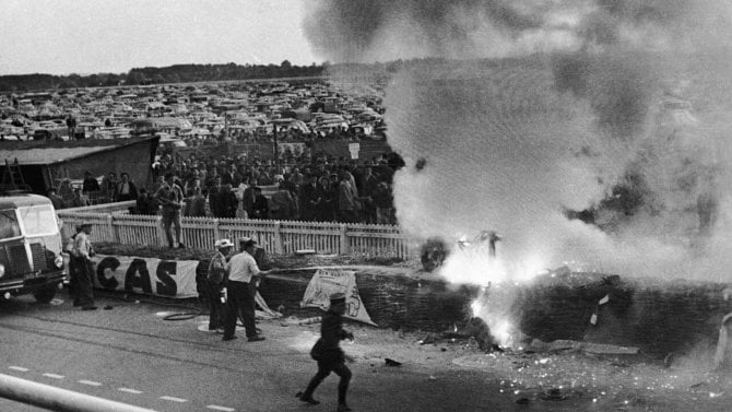 Katastrofa v Le Mans 1955: Během legendárního závodu vyhaslo 84 životů
