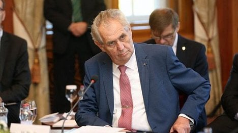 Náhledový obrázek - Opět vulgární Zeman. V rozhlase mluvil o „ekonomických z*rdech”