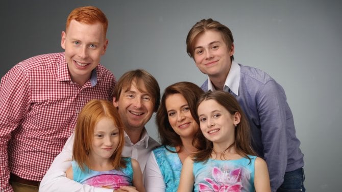 Začínali v garsonce a kvůli podnikání se málem rozvedli. Příští rok oslaví rodinná firma JK šperky 35 let na trhu