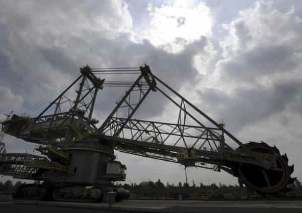 2011-04-klaus-dnes-oficic3a1lnc49b-zprovoznil-rypadlo-pro-severo