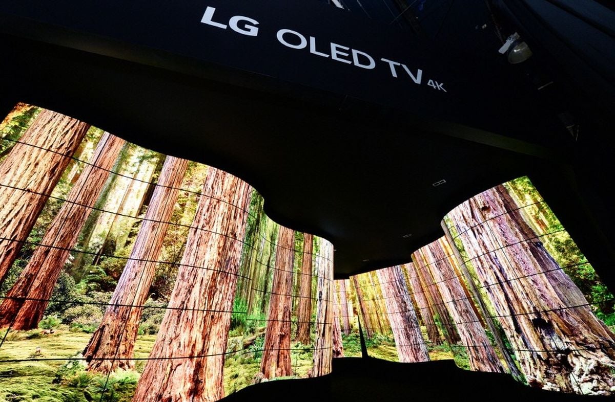 LG OLED Canyon - kaňon z displejů (veletrh CES 2018)