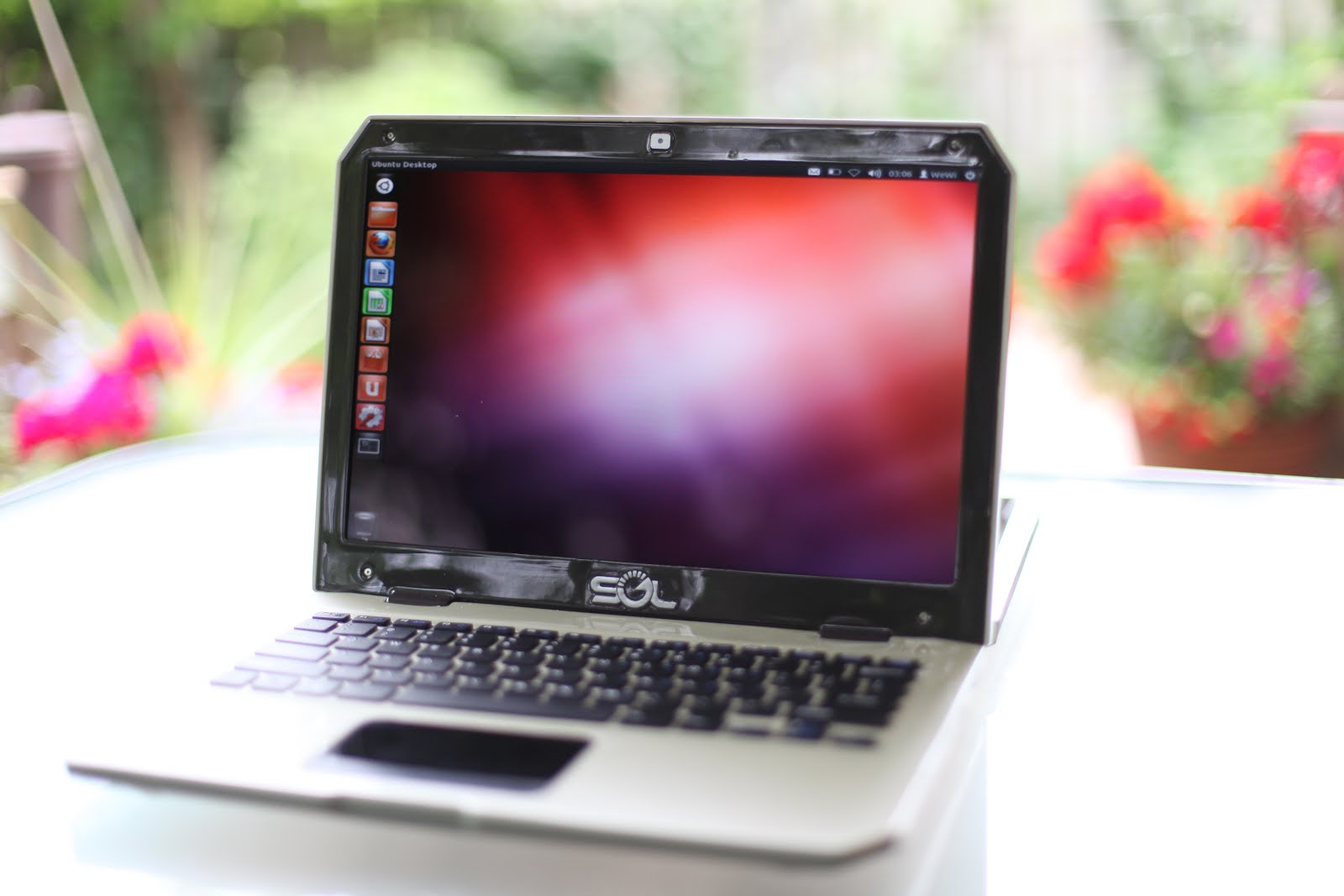 Sol: notebook se solárními panely