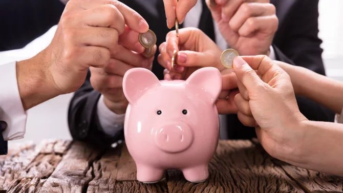 18. 2. 25 / 1x / spoření, prasátko, šetření, práce