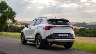 Náhledový obrázek - Tohle rodinné SUV nestojí nesmysl, přesto je tiché, pohodlné a záruku rozdává po hrstech. Vyzkoušeli jsme novou Sportage