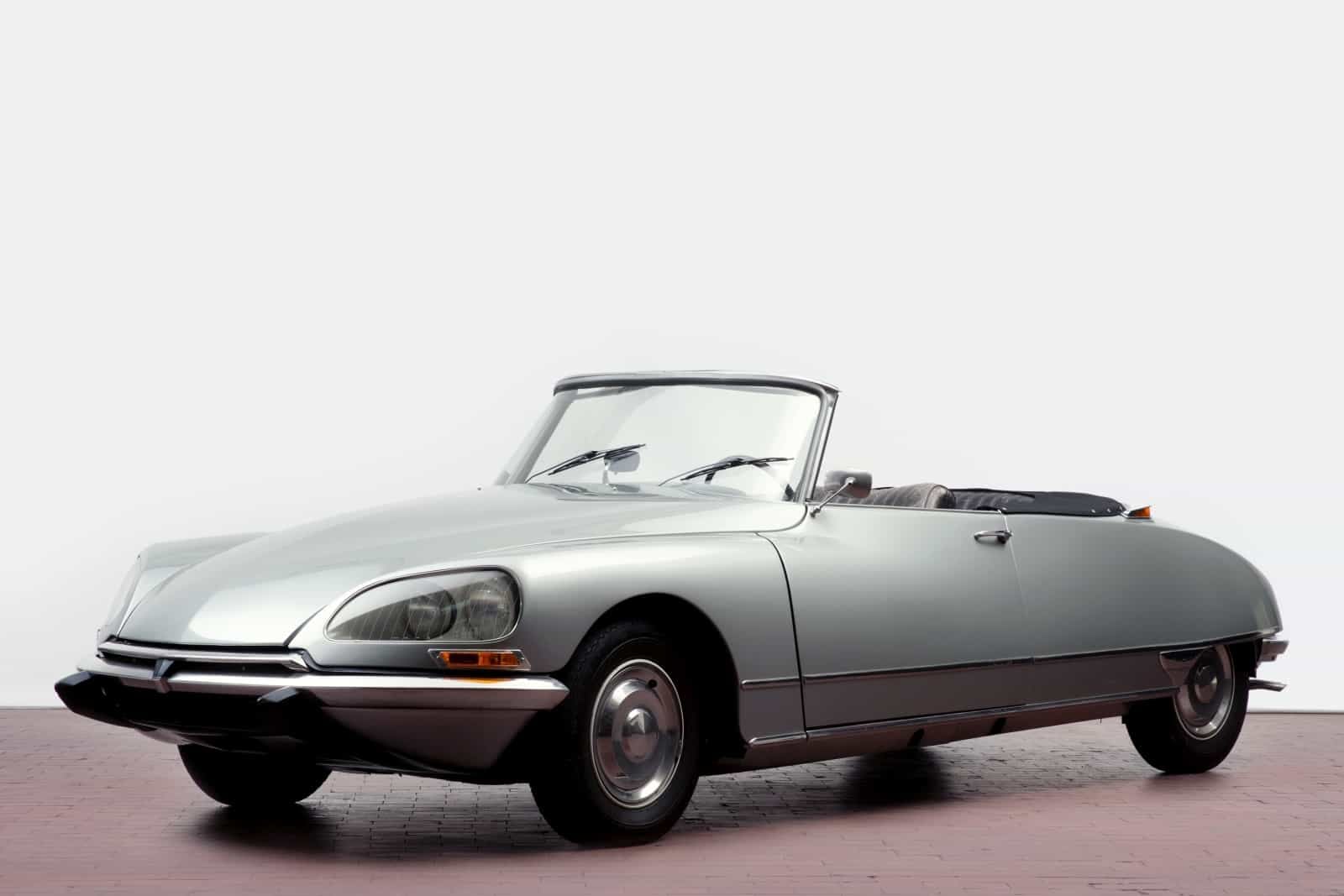 2019-06-1968-citroen_ds_21_cabriolet_9.jpg