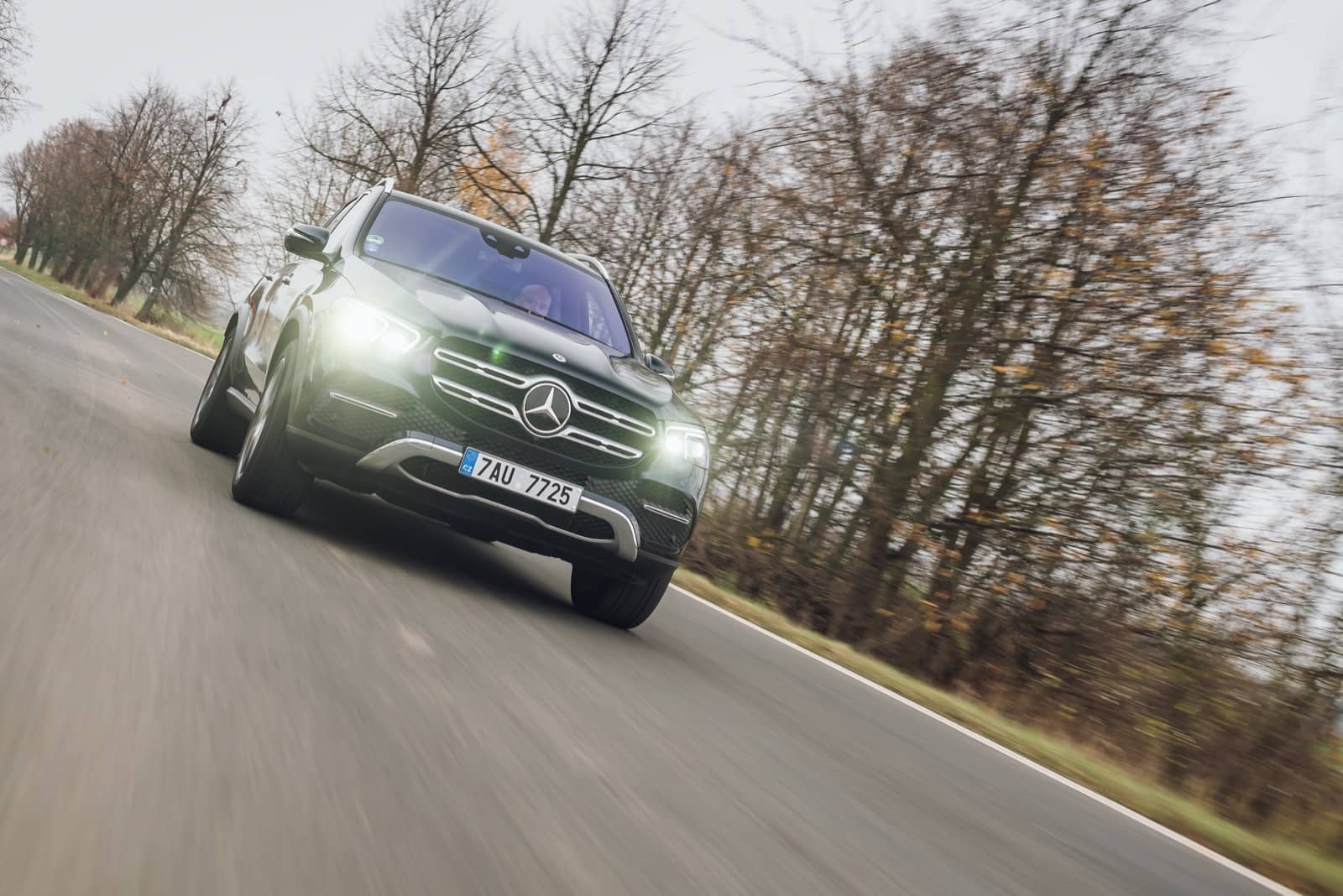2019-12-Mercedes-Benz-GLE-400-d-00005.jpg
