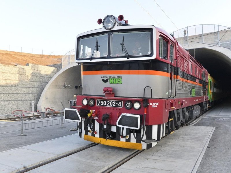  Ejpovický tunel umožní zkrátit cestu vlakem z Prahy do Plzně na 74 minut