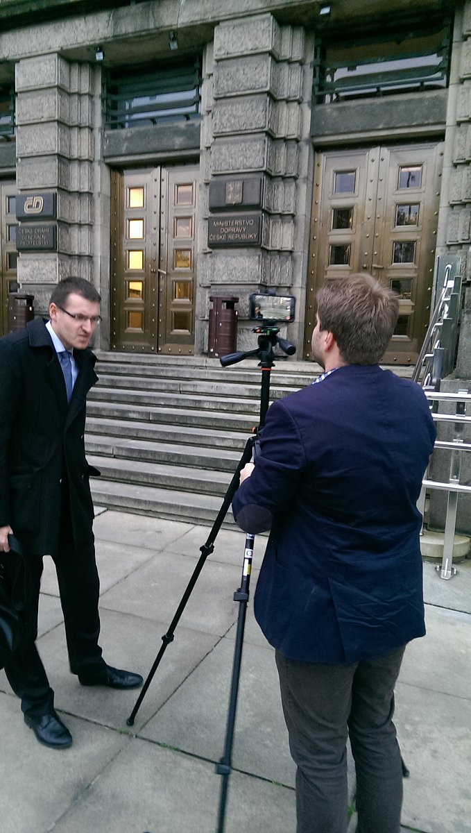 Jak vzniká #mojo reportáž ve Warhorse Studios?