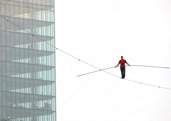 2013-06-nik-wallenda-2.jpg