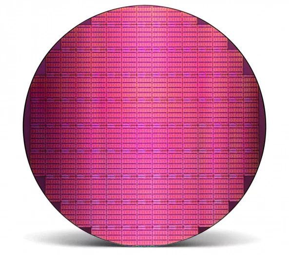 Wafer s 3nm CPU čiplety pro Xeon 6900P