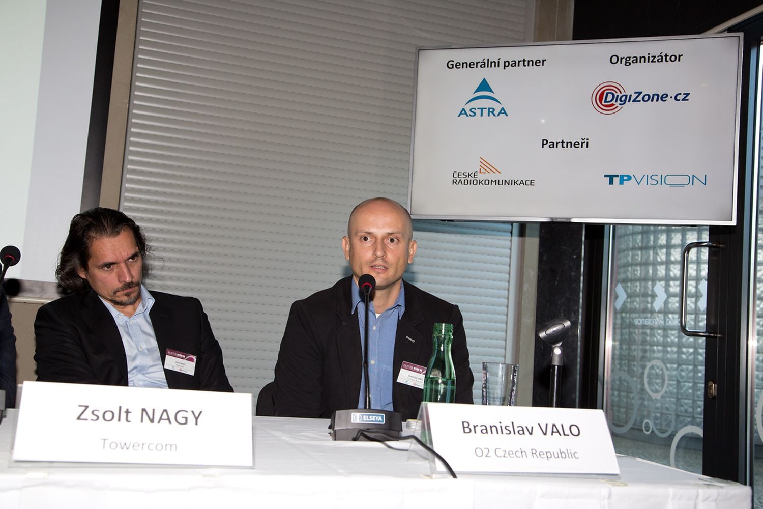 Kulatý stůl Ultra HD 2016