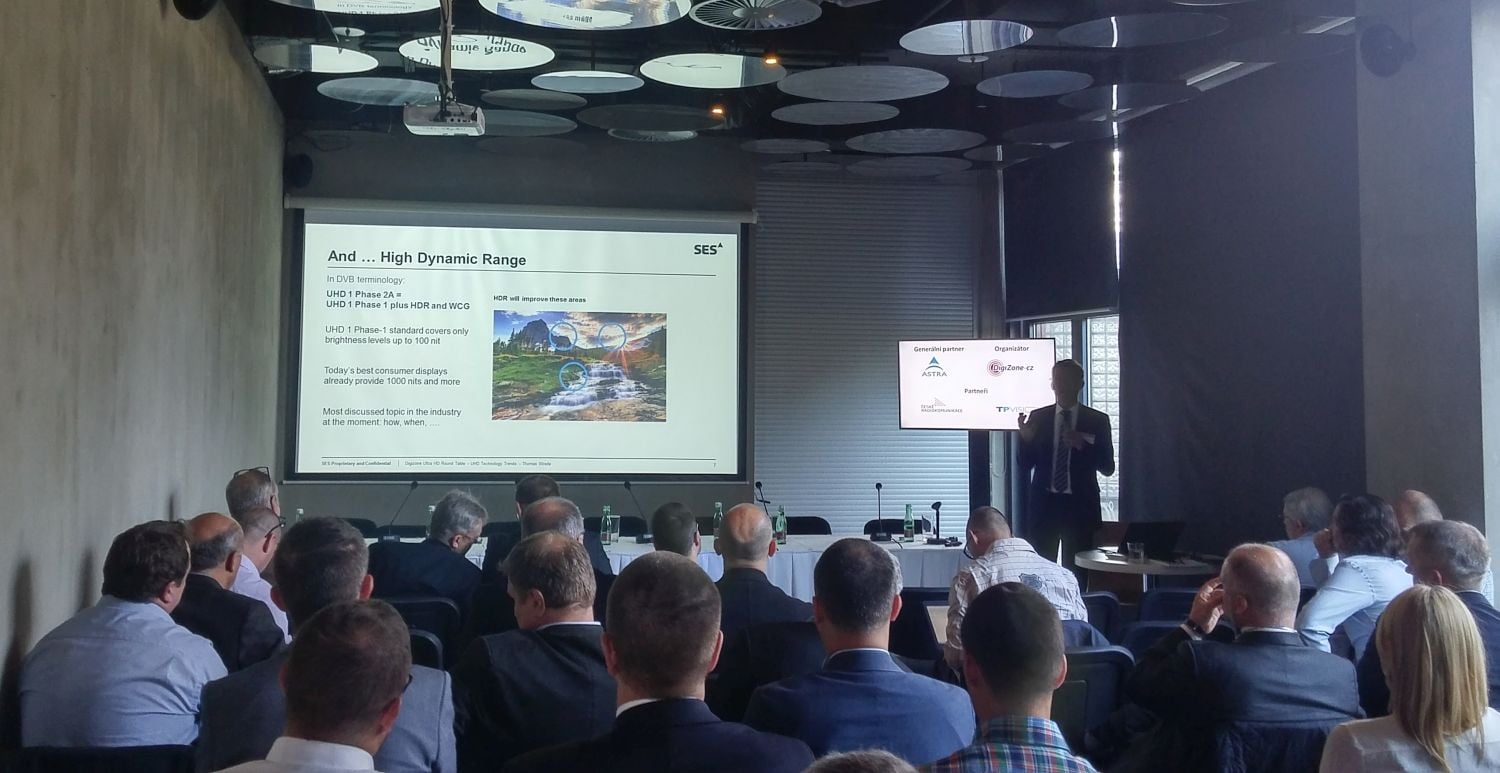 Kulatý stůl Ultra HD 2016