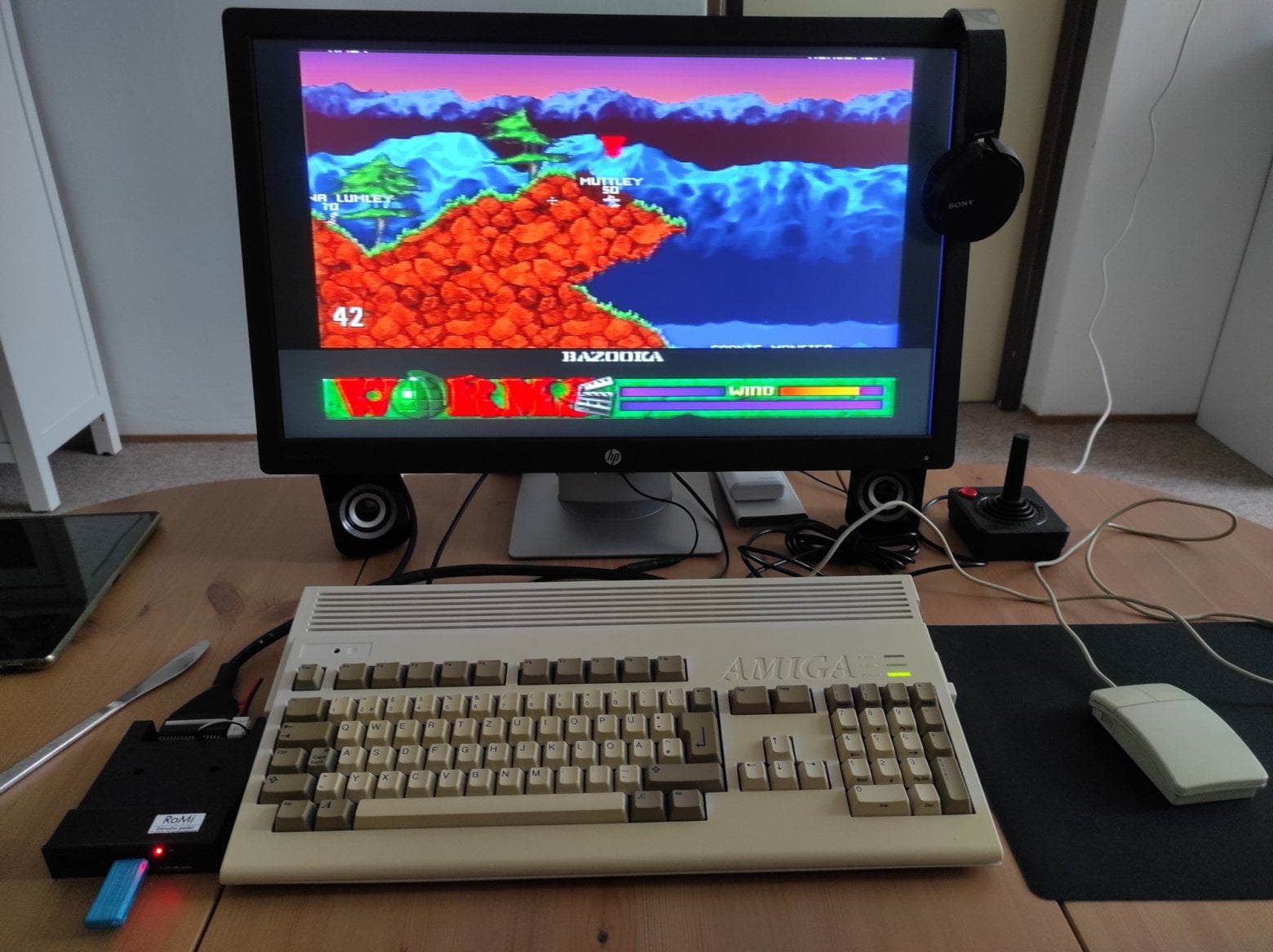 Prvotní test, na obrazovce hra Worms DC.