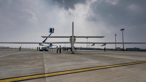 Náhledový obrázek - 40 tisíc kilometrů, 500 hodin ve vzduchu. Solární letoun obletěl svět