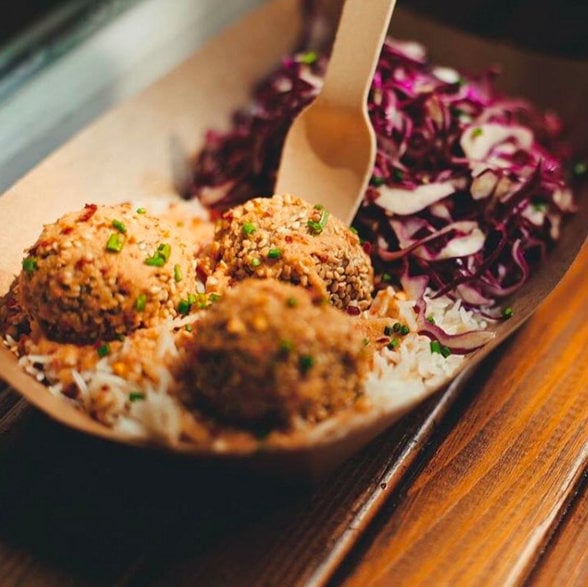 Street food je hitem. A začít s ním zvládnete i bez půjčky.