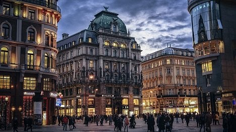 Náhledový obrázek - Kdo miluje Vídeň, nakupuje ve Vídni. Rakousko po krizi apeluje na vlastenectví spotřebitelů