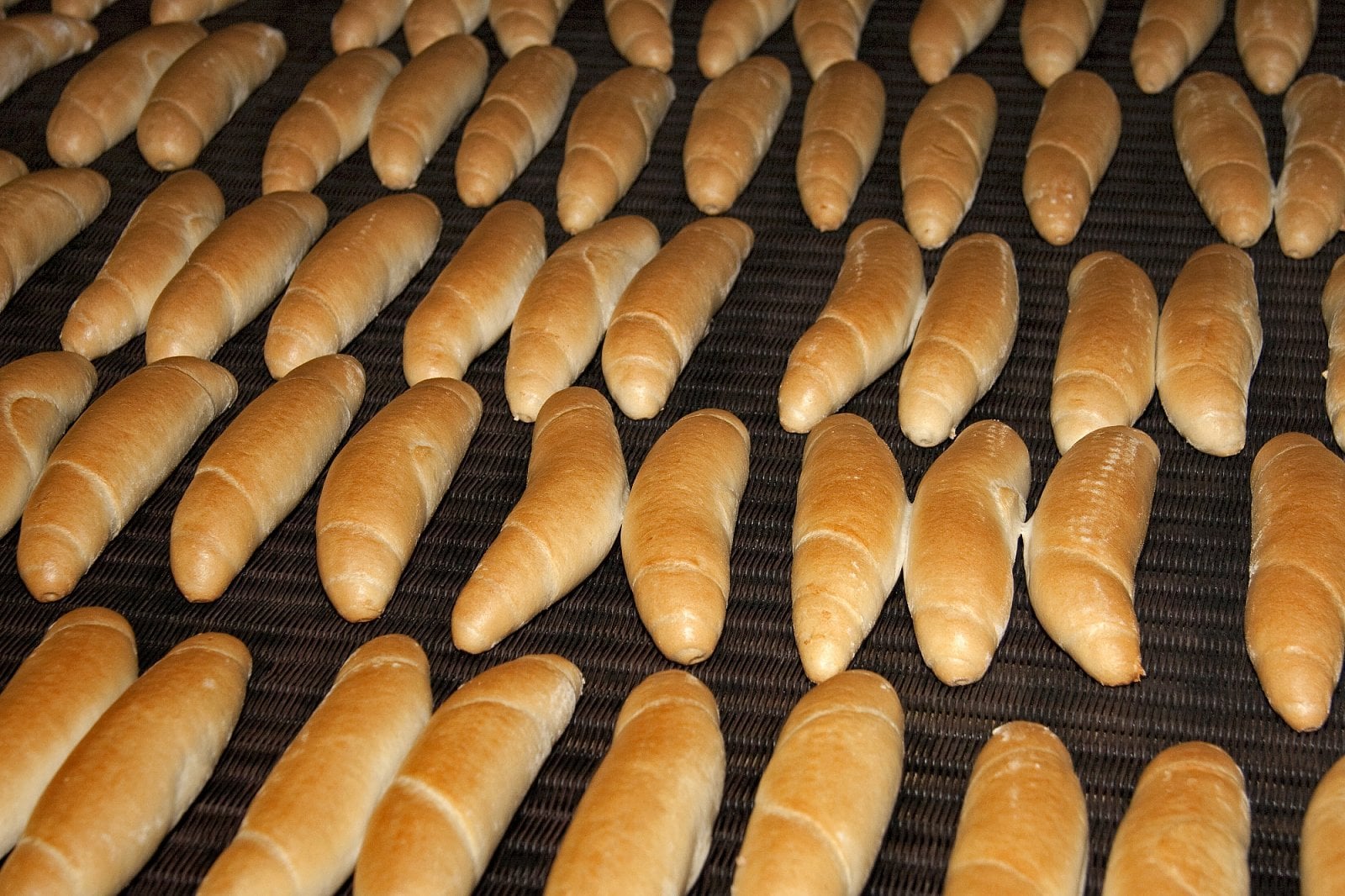 Detail na rohlíky z pekárny AVOS