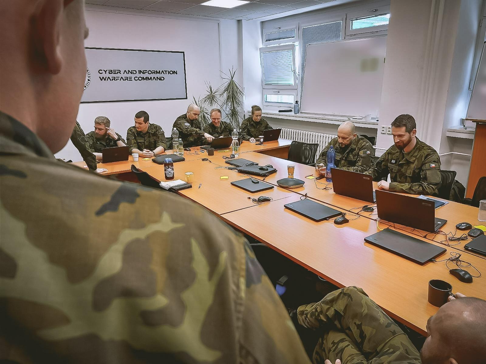 Aktivní záloha Velitelství kybernetických sil a informačních operací během během tréninku
