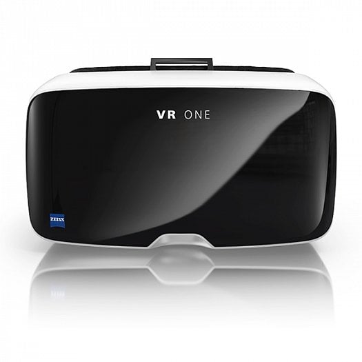 VR One, brýle pro virtuální realitu od firmy Carl Zeiss