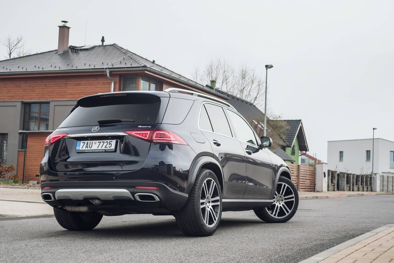 2019-12-Mercedes-Benz-GLE-400-d-00054.jpg