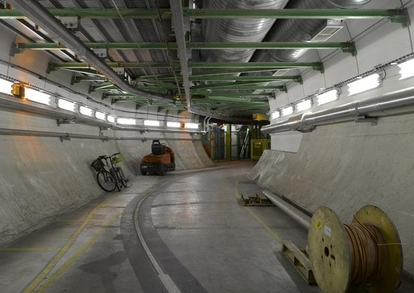 2019-01-centrc3a1la-cern-a-velkc3bd-hadronovc3bd-urychlovac48d-c