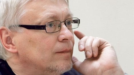 Náhledový obrázek - Pavel Kosatík: Z profesora Masaryka jsme udělali trochu sketu