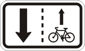 Dopravní značka E 12b Vjezd cyklistů v protisměru povolen