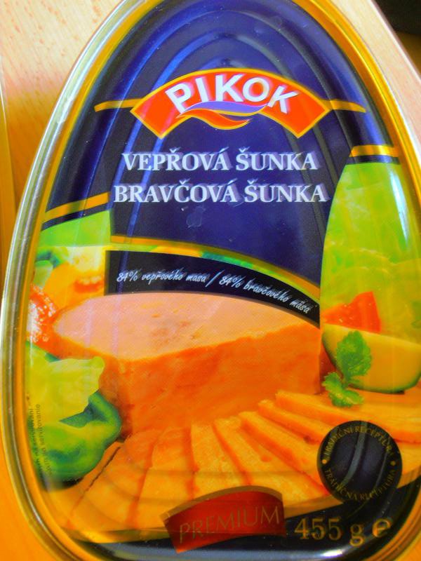 I Lidl má na pranýři výrobky vlastních značek. Tato šunka obsahuje méně masa, než výrobce deklaroval na obale.