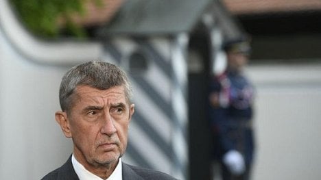 Náhledový obrázek - Zeman Babišovi navrhl, aby se Staňkem počkal na výsledky šetření