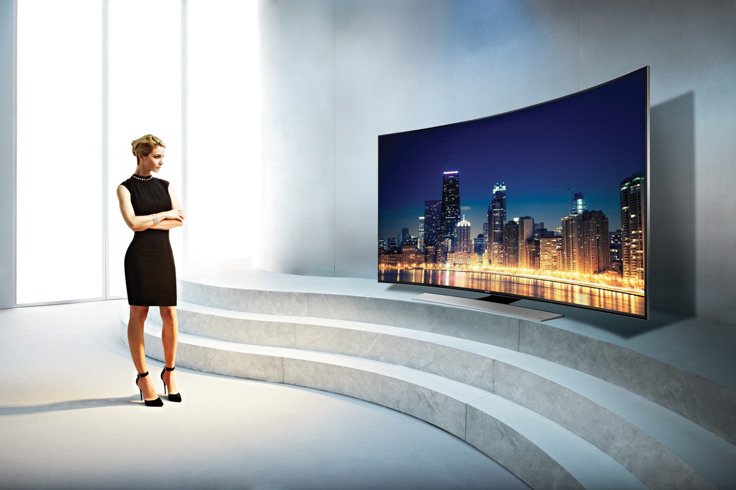 Prohnuté Ultra HD televizory Samsung pro rok 2014