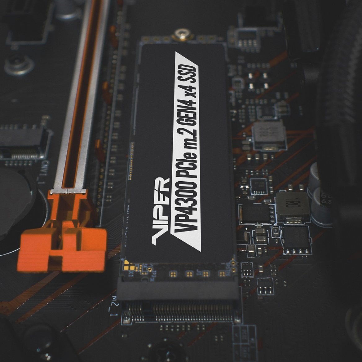 Patriot Viper VP4300 15