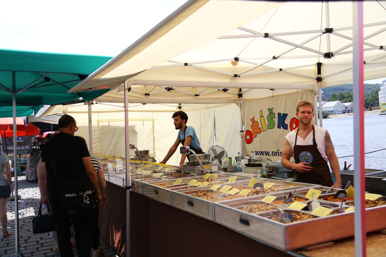 Farmářské tržiště Náplavka