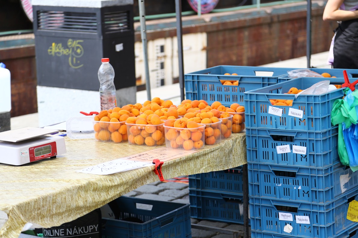 Farmářské tržiště Náplavka